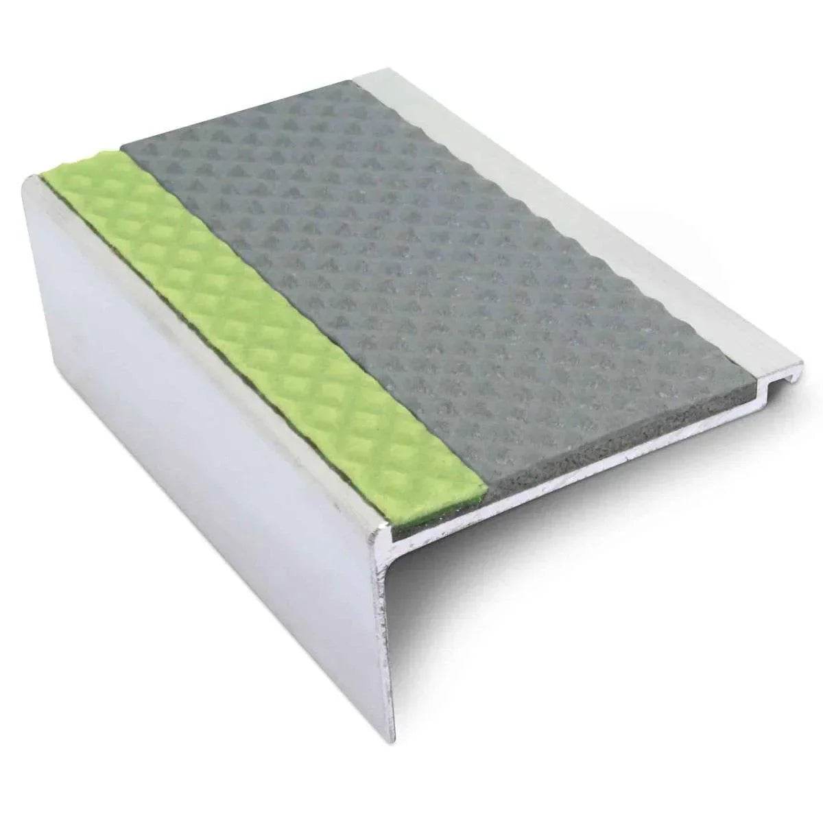  - 60x32mm AHD05 Non-Slip Tredsafe Stair Nosing Trim - Stair Nosing