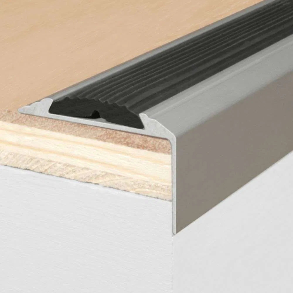 15 Pack Gold A38 0.9m x 46mm x 30mm Screw Fit Anodised Aluminium Non Slip Stair Nosing With Black Rubber - Inova Stair Nosings