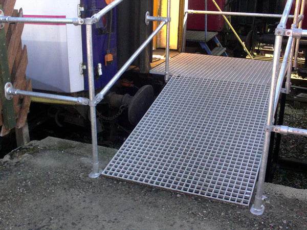 50mm GRP Open Mesh Grating for Ramps, Walkways & Covers Slip Resistant, Corrosion Resistant Gratings